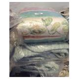 GROUP OF FULL BEDDING