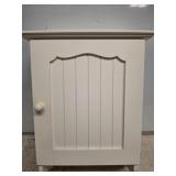 SHAKER WHITE MEDICINE CABINET