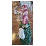 GNOME THEMED DECORATIVE CHRISTMAS TREE