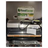 FOOD SAVER VACUUM SEALER