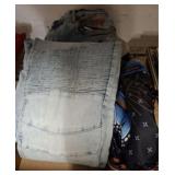 ASSORTED CLOTHING, SOME SIZED 34