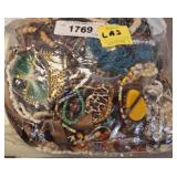BAG OF ASSORTED COSTUME JEWELRY