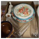 PIONEER WOMAN PLATES, FIGURINE, MISC