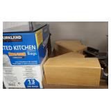 KITCHEN KNIVES IN BLOCKS AND FEW TRASH BAG
