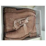 MARQUIIZ SIZE 7 BOOTS