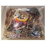BAG OF ASSORTED COSTUME JEWELRY