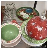 ASSORTED CHRISTMAS SERVING DISHES