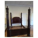 QUEEN LARGE POST BED*