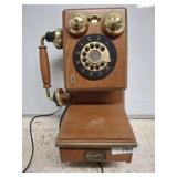 RETRO STYLE TELEPHONE