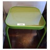 METAL SIDE TABLE/PLANT STAND