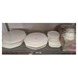 VILLEROY AND BOCH HEINRICH DISH SET