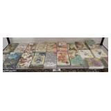 GROUP OF DECORATIVE NAPKINS PAPER