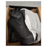 FASHION NOVA SIZE 9 BOOTS