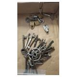 VINTAGE KEYS