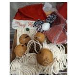 ASSORTED BELLS AND CHRISTMAS DÉCOR