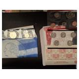 1999 P & D MINT SETS, WITH 1999 STATE QUARTER SET
