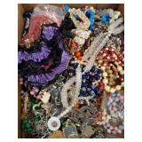 TRAY OF ASSORTED COSTUME JEWELRY