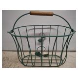 WIRE BASKET WITH HANDLE