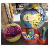 KIDS VTECH FLY AND LEARN GLOBE, BUBBLES