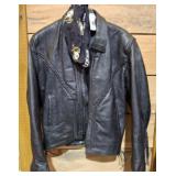 LEATHER MOTORCYCLE JACKET MEDIUM
