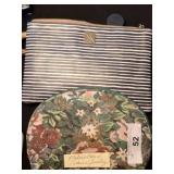 MAKEUP BAG OF COSTUME JEWELRY, HAND BAG