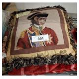 THROW BLANKET AND PILLOWS