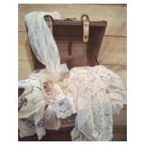 WOODEN CHEST OF TABLE LINENS AND LACE