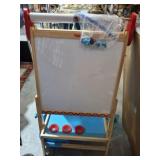 FUNLIN KIDS ART EASLE AND DRY ERASE BOARD
