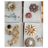 ASSORTED COSTUME BROOCHES