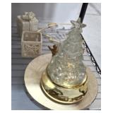 ASSORTED GOLD TRIMMED DECORATIVE DISHES AND