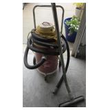 VINTAGE MILWAUKEE HEAVY DUTY VACUUM