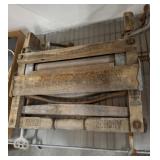 ANCHOR BRAND CLOTHING WRINGER