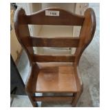 PINE CHILD SIZE CHAIR