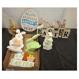 BOX LOT ASSORTED DECOR