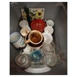 GROUP OF MUGS AND GLASSWARE