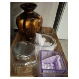 VASES, URNS, AND Dï¿½COR