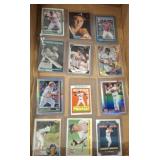 ASSORTED MLB CARDS***