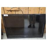 INSIGNIA 32 IN TV, NO STAND OR REMOTE