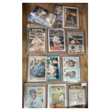 ASSORTED MLB CARDS***
