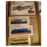 HO SCALE TRAIN CARS