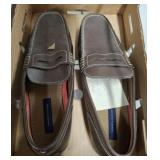 TOMMY HILFIGER SIZE 12 LOAFERS