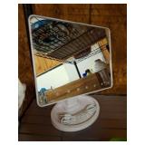 LIGHTED VANITY MIRROR