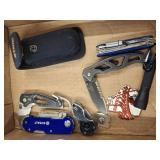 ASSORTED FOLDING KNIVES