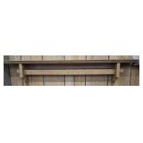 FLOATING BLANKET SHELF