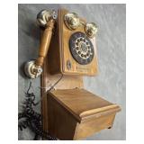 RETRO STYLE TELEPHONE