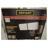 DEFIANT LED MOTION LIGHT
