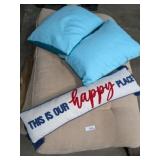 DECORATIVE PILLOWS, FUTON MATTRESS **