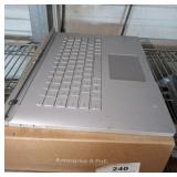 UBIQUITI ENTERPRISE 8 POE AND PORTABLE KEY BOARD