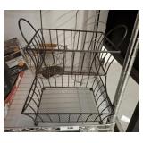 METAL BASKETS AND STAND