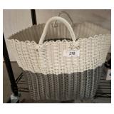 WIRE FRAME BASKET
